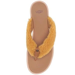 UGG Women’s Alicia Flipflop